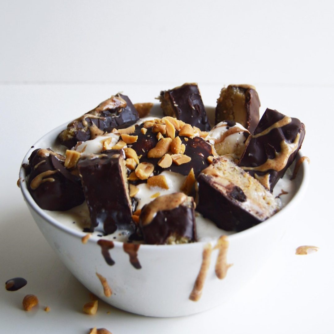 Vegan “Snickers” Ice Cream Bowl